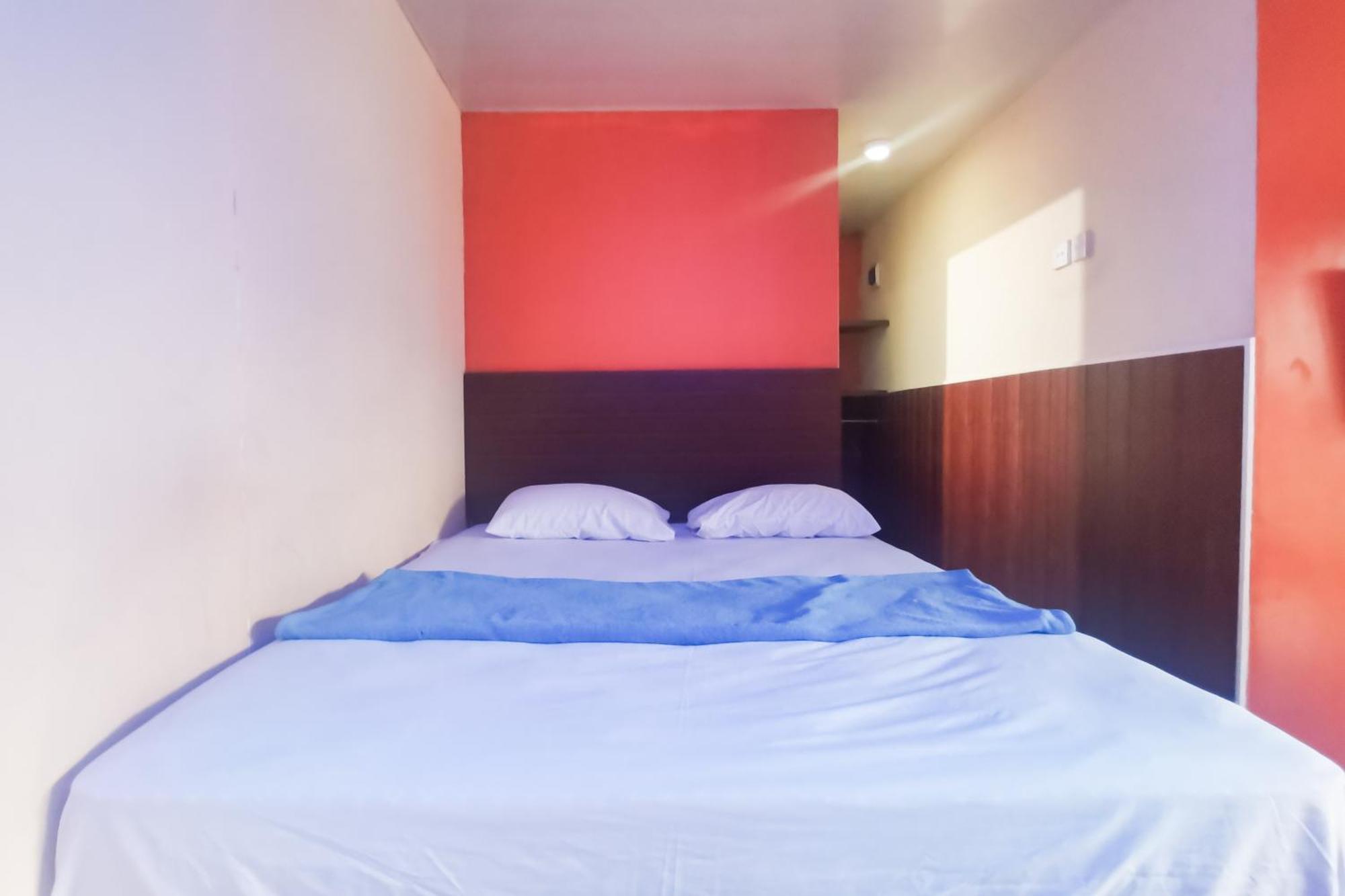 Hotel Container Inn Mitra Reddoorz Gadok ภายนอก รูปภาพ