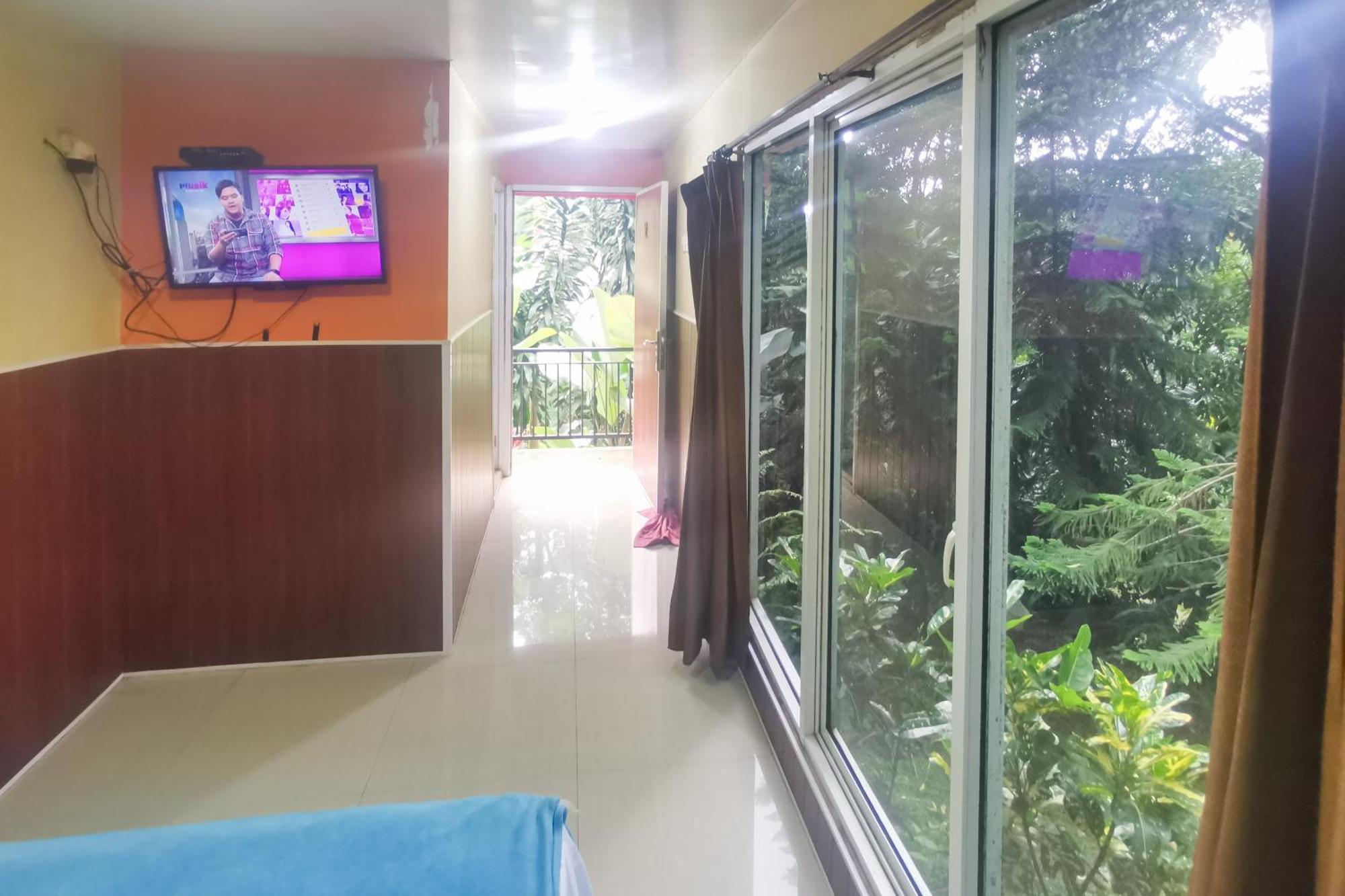 Hotel Container Inn Mitra Reddoorz Gadok ภายนอก รูปภาพ